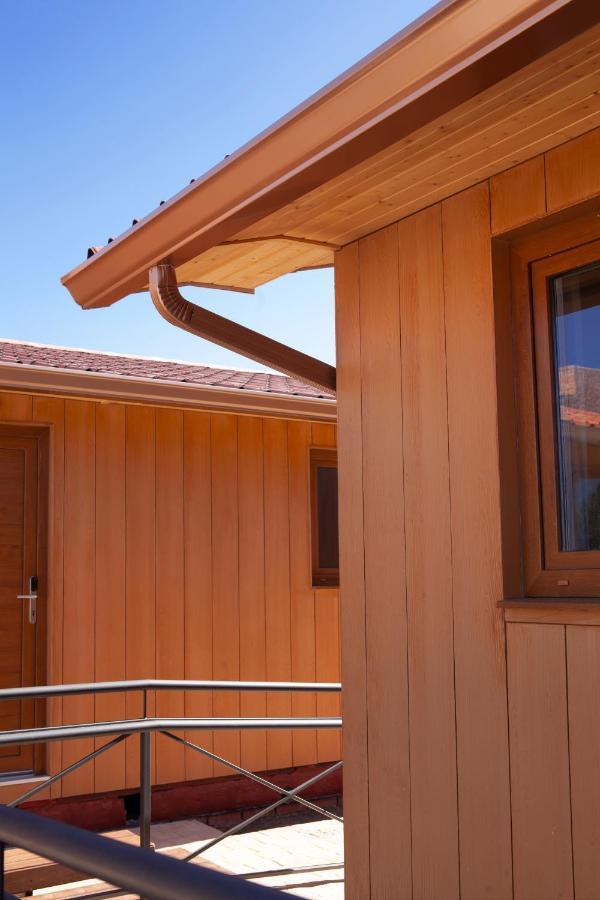 Hostal La Posada De Mari La Cabrera Eksteriør billede