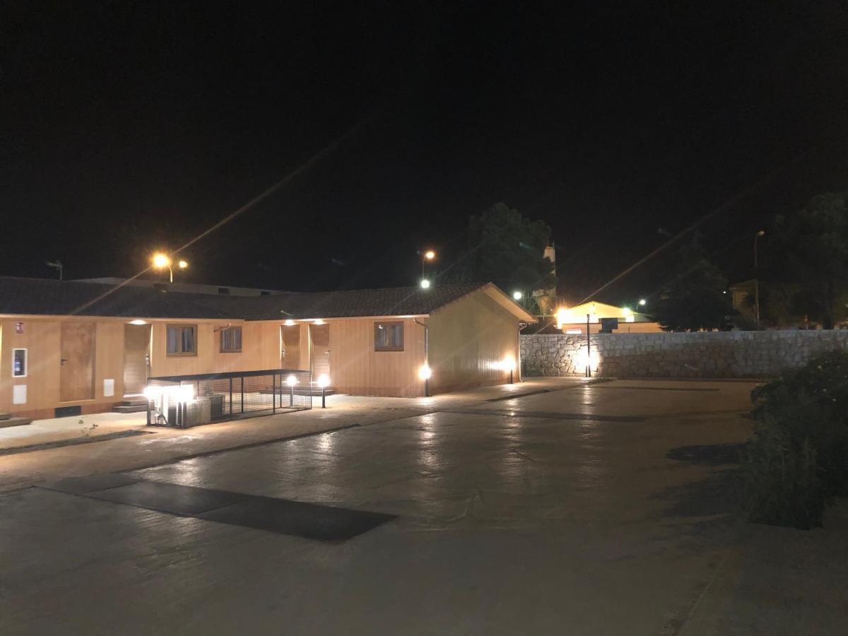 Hostal La Posada De Mari La Cabrera Eksteriør billede